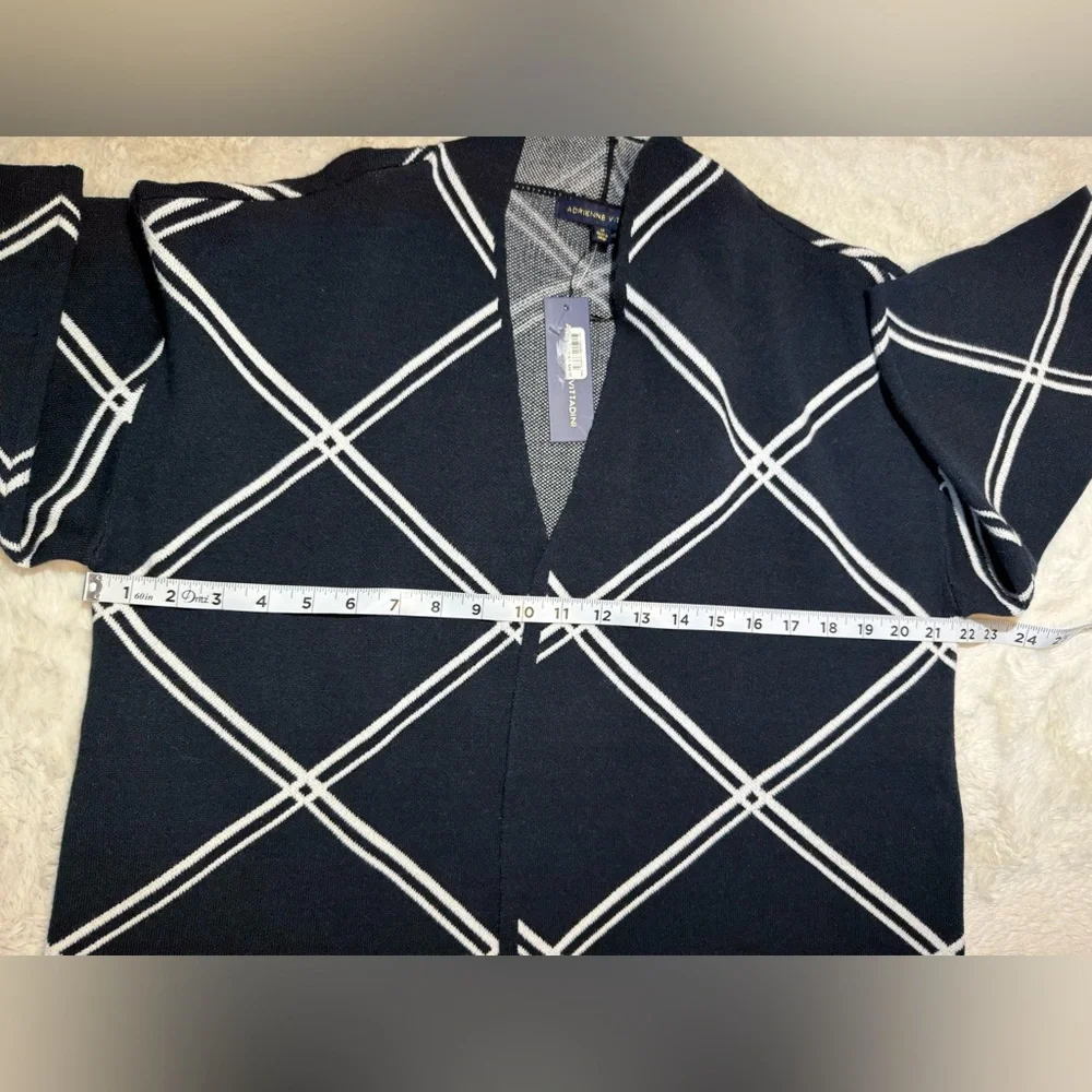 NWT-Adrienne Vittadini black & white diamond pattern open-front belted cardigan - Picture 5 of 6